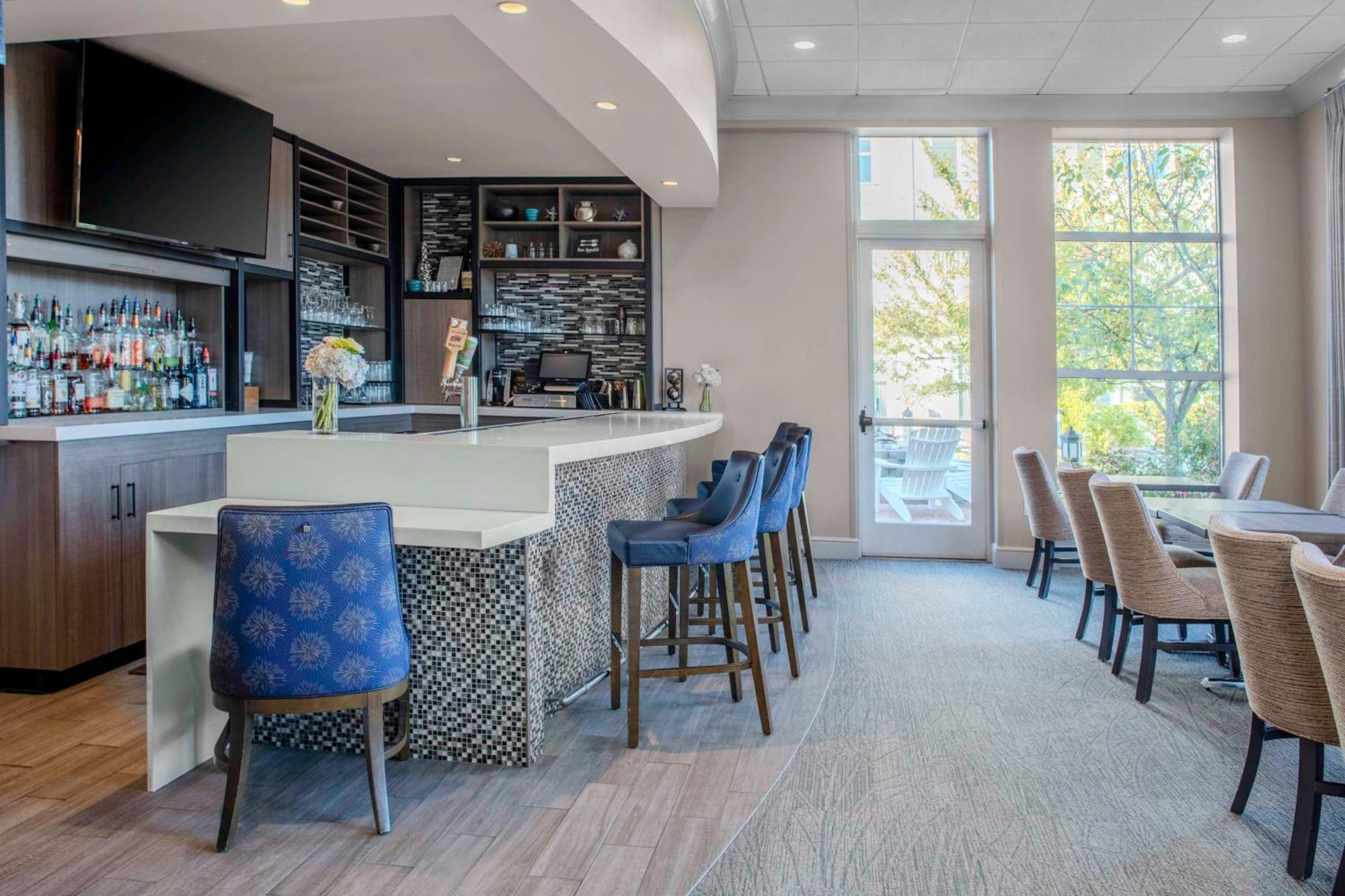 Hilton Garden Inn Freeport Downtown Екстериор снимка