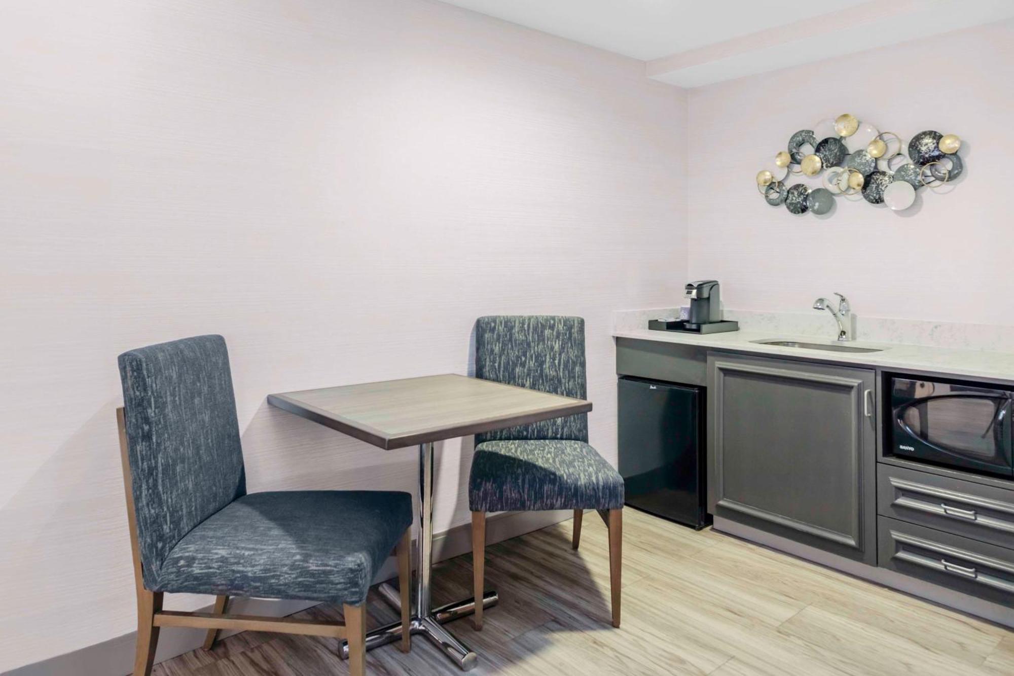 Hilton Garden Inn Freeport Downtown Екстериор снимка