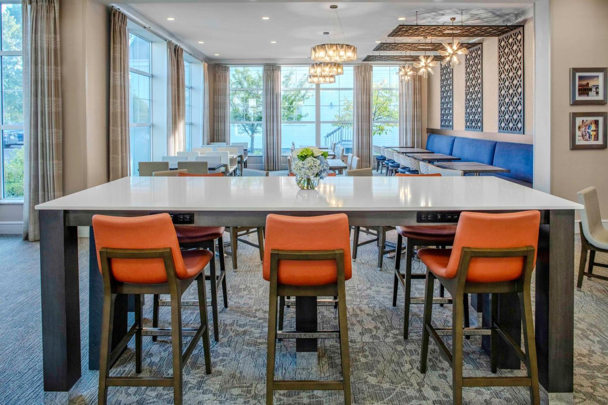 Hilton Garden Inn Freeport Downtown Екстериор снимка